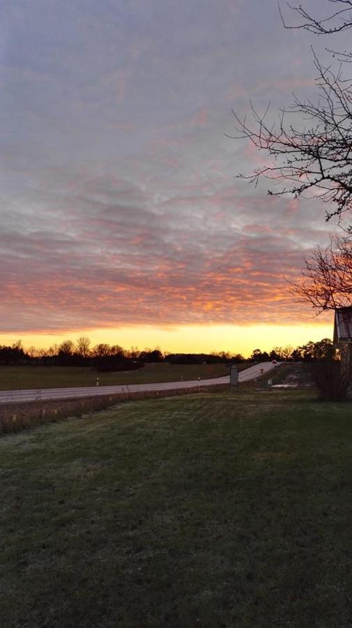 Haknaes Vandrarhem Järna Exterior foto